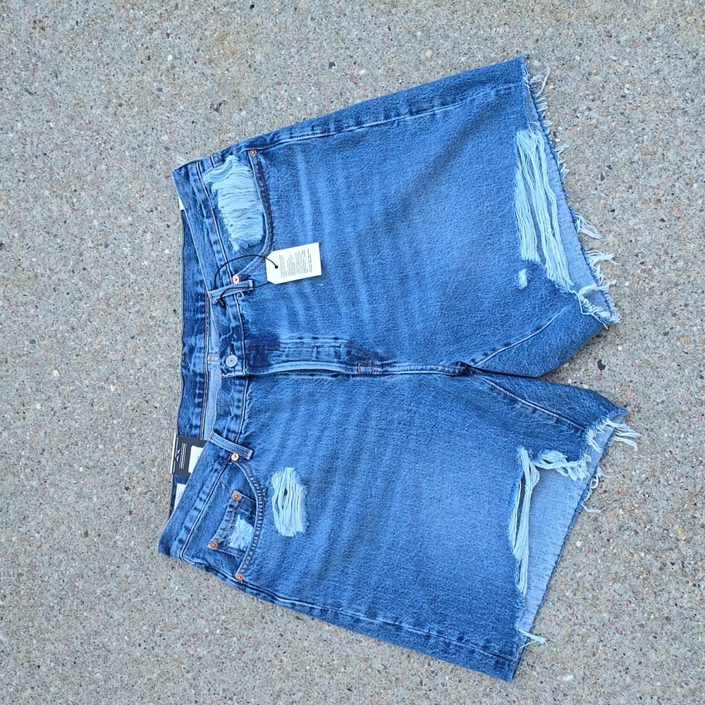 NWT Levi's 501 Button Fly 90s Denim Jean Shorts - Picture 4 of 8